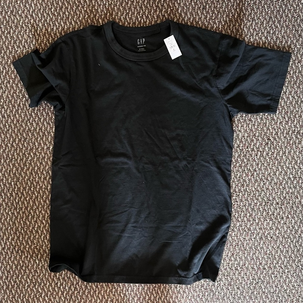 GAP Men's Classic Black Tee